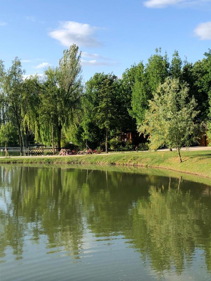 Chalet B&B Laghetti Martina Crevalcore Екстер'єр фото