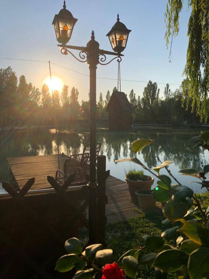 Chalet B&B Laghetti Martina Crevalcore Екстер'єр фото