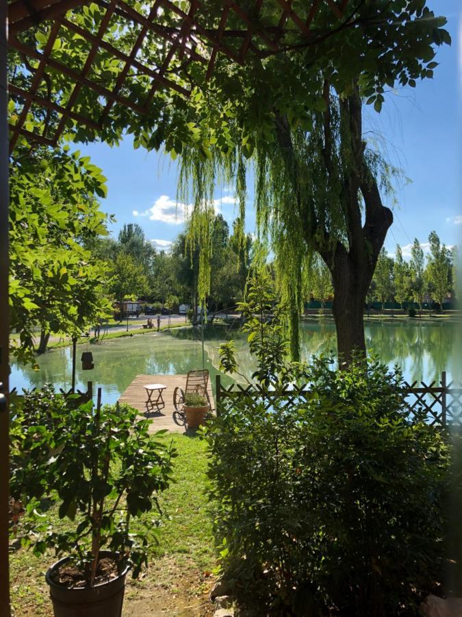 Chalet B&B Laghetti Martina Crevalcore Екстер'єр фото
